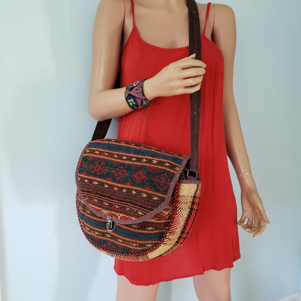 NWOT Persian Kilim bag, Beautiful Handmade Shoulder or crossbody bag. - Picture 9 of 14